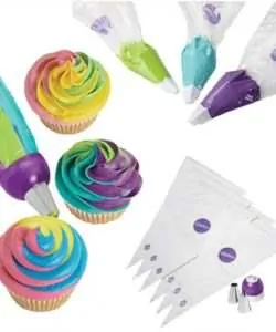 Wilton ColorSwirl TriColor Coupler Decor Set/9