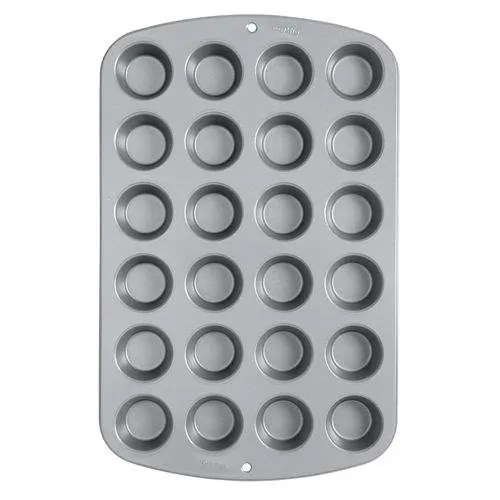 Wilton recipe right 24 cup mini muffin pan bij cake, bake & love 3 Wilton recipe right 24 cup mini muffin pan