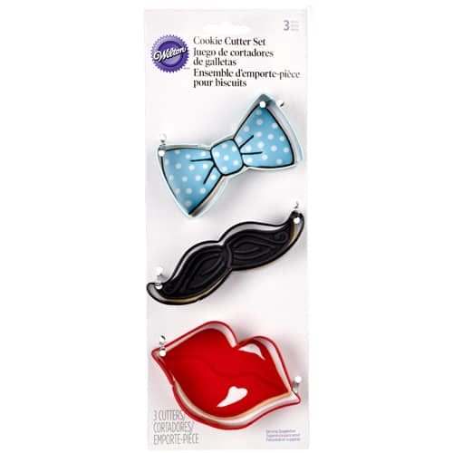 Wilton cookie cutter set tie/mustache/lips (2)