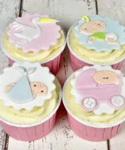 Fmm adorable baby cutter set/4 bij cake, bake & love 7 Fmm adorable baby cutter set/4 (3)