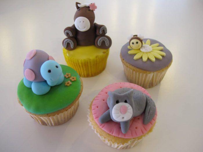 Cupcakes versieren bij cake, bake & love 1