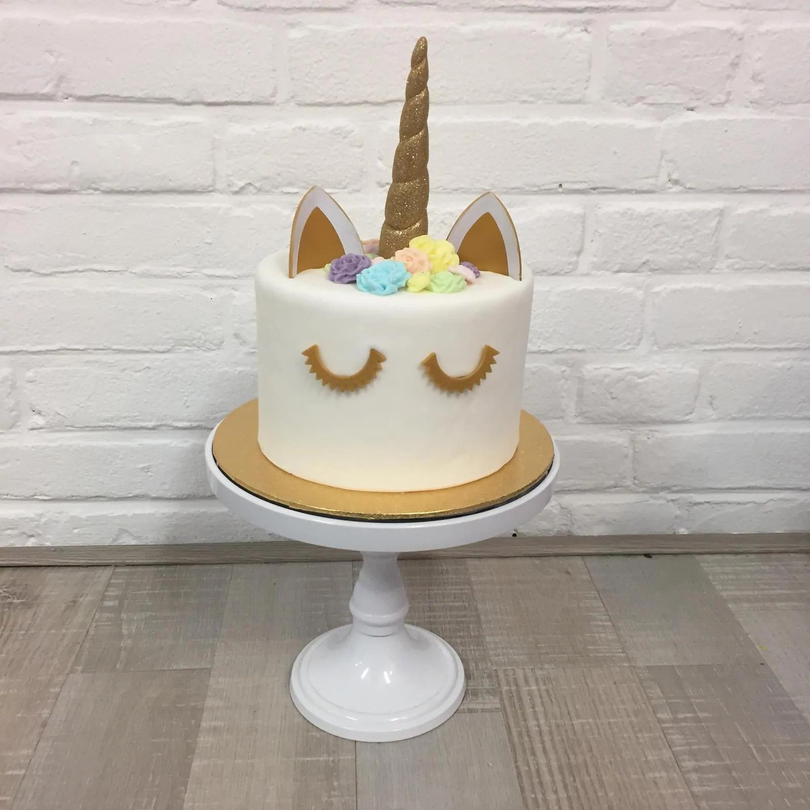 Eenhoorn taart set bij cake, bake & love 7 Eenhoorn taart set - afbeelding 4