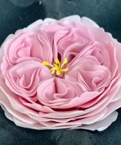 Fmm a very english rose cutter bij cake, bake & love 11 Fmm a very english rose cutter bij cake, bake & love 10