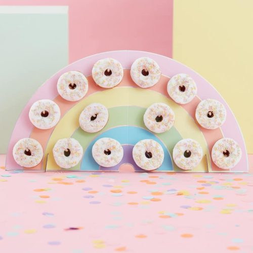 Donut wall - rainbow bij cake, bake & love 5