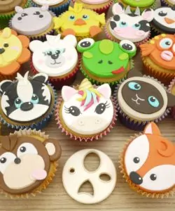 Alternative view of Dieren Gezichten Cupcakes Pakket