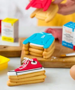 Koekjesuitsteker set sneaker en sweater set 2 bij cake, bake & love 10