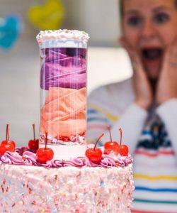 Surprise cake popping stand bij cake, bake & love 10