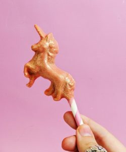 Ck products - unicorn chocolate lolly mould bij cake, bake & love 11