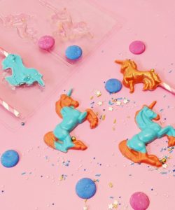 Ck products - unicorn chocolate lolly mould bij cake, bake & love 13