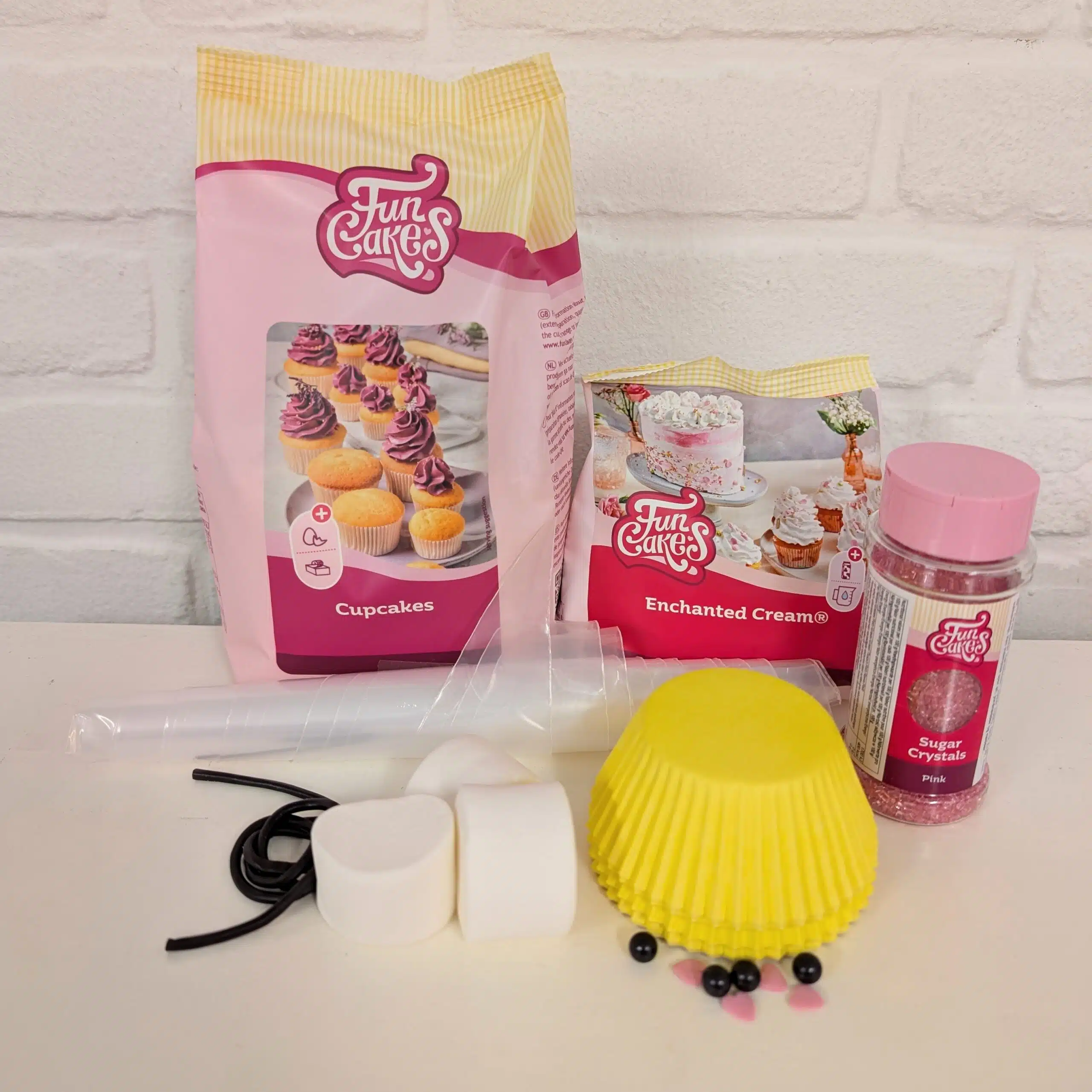 Paashaas cupcakes pakket met stap-voor-stap instructiefilmpje bij cake, bake & love 6 Paashaas cupcakes pakket met stap-voor-stap instructiefilmpje - afbeelding 2