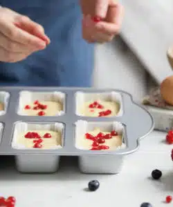 Decora mini loaf pan bij cake, bake & love 14