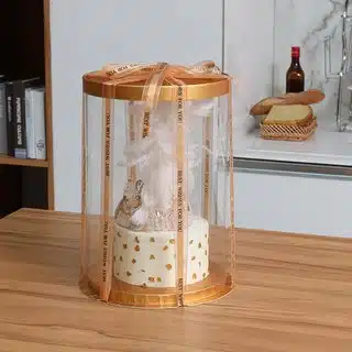 Transparante taartdoos goud 22 cm doorsnede 32 cm hoog bij cake, bake & love 5 Transparante taartdoos goud 22 cm doorsnede 32 cm hoog