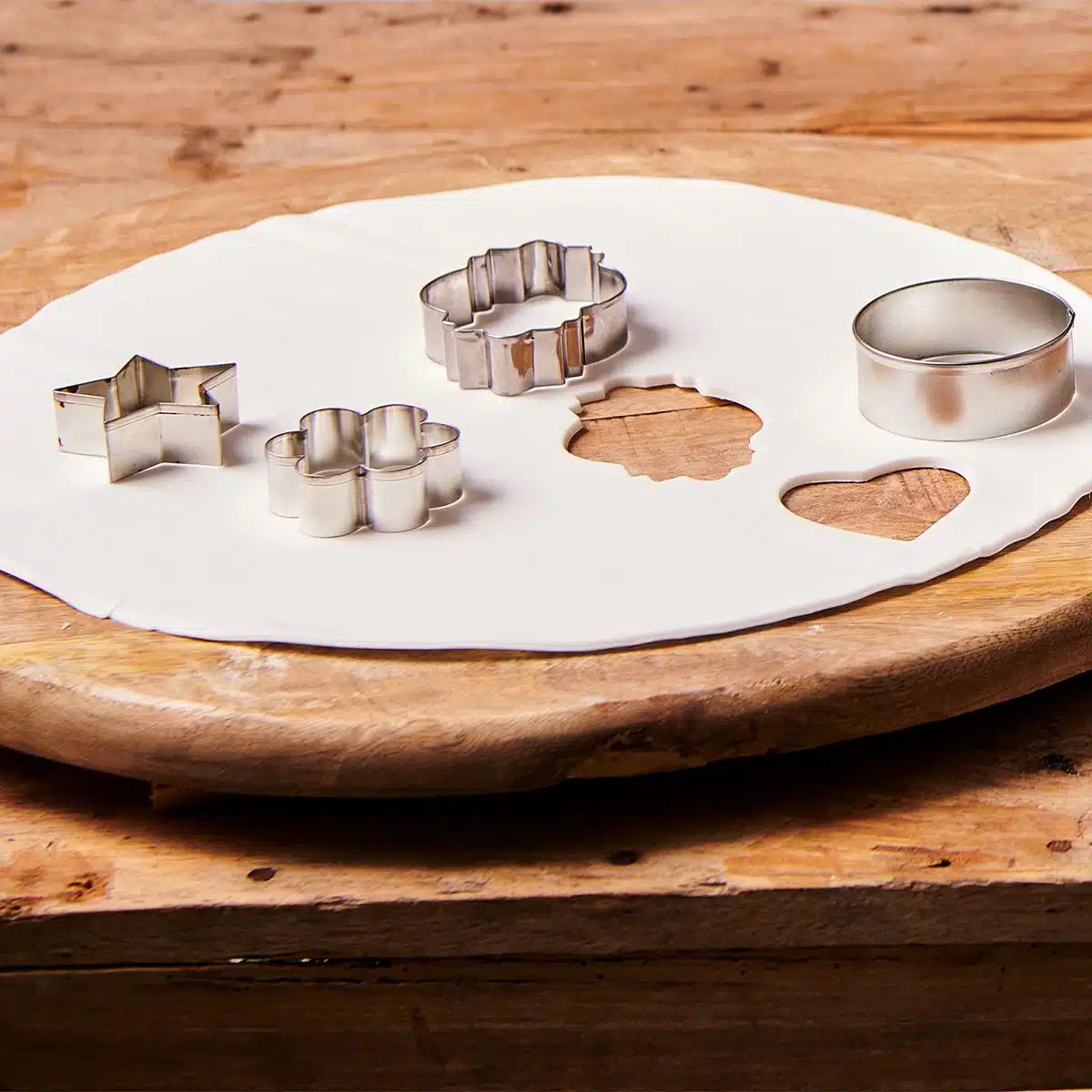 Funcakes ready rolled fondant disc bright white bij cake, bake & love 7 Funcakes ready rolled fondant disc bright white - afbeelding 3