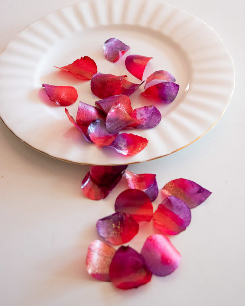 Crystal candy edible rose petals - red and purple bij cake, bake & love 5