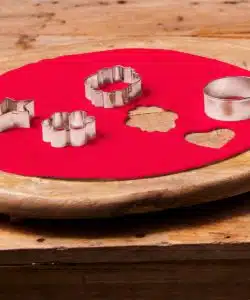 Funcakes ready rolled fondant disc fire red bij cake, bake & love 10