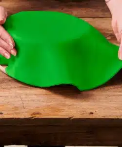 Alternative view of FunCakes Ready Rolled Fondant Disc Spring Green