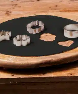 Funcakes ready rolled fondant disc raven black bij cake, bake & love 10