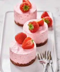 Alternative view of FunCakes Mix voor Bavarois Aardbei 150 g