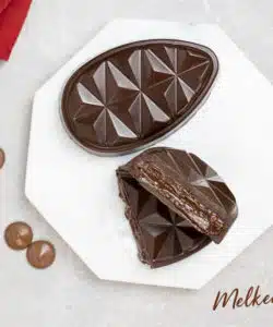 Chocolade mal 3d paasei bij cake, bake & love 11