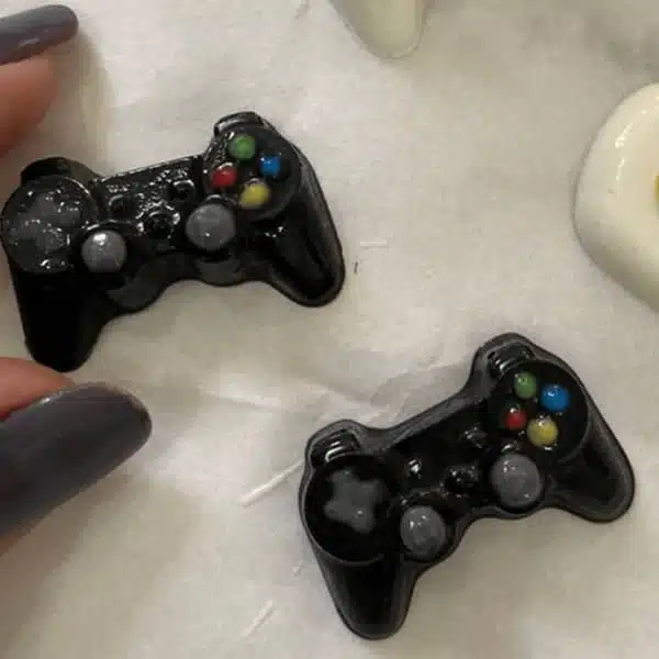 Chocolade mal kleine joysticks bij cake, bake & love 7 Chocolade mal kleine joysticks - afbeelding 3