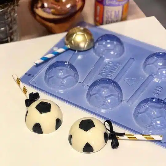 Chocolade mal voetbal lolly bij cake, bake & love 5 Chocolade mal voetbal lolly