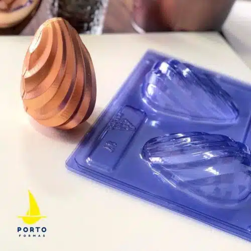 Chocolade mal paasei gedraaid