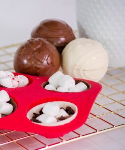 Hot cocoa bomb mini set bij cake, bake & love 11