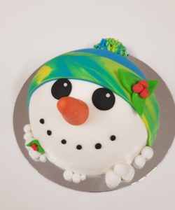 Sneeuwpop taartje pakket + stap-voor-stap instructiefilmpje (zonder bakvorm) bij cake, bake & love 13
