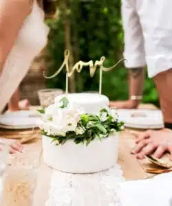 Alternative view of PartyDeco Cake Topper Love - Goud