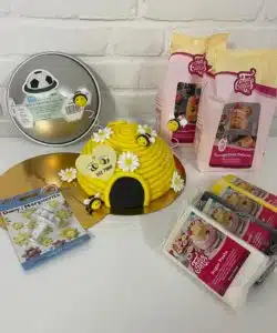 Alternative view of Bee Mine Bijenkorf Taartje Pakket + stap-voor-stap instructiefilmpje (inclusief bakvorm)