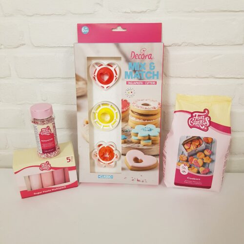 Valentijn gevulde koekjes pakket bij cake, bake & love 5