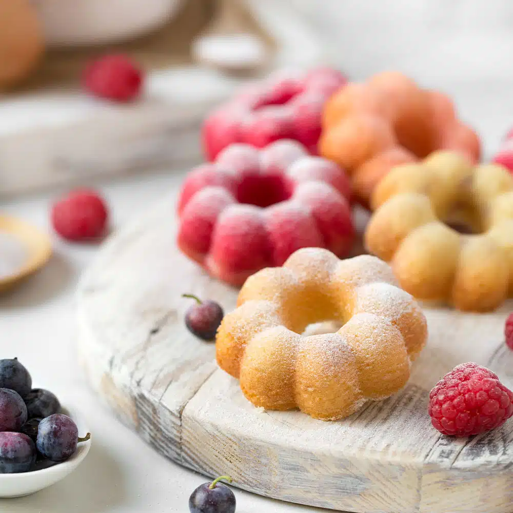 Decora flower donut & cake pan bij cake, bake & love 6 Decora flower donut & cake pan - afbeelding 2