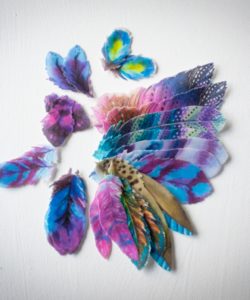 Crystal candy edible decorations - colour blaze feathers bij cake, bake & love 13