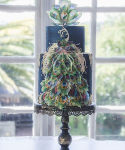 Crystal candy edible decorations - peacock feathers bij cake, bake & love 17