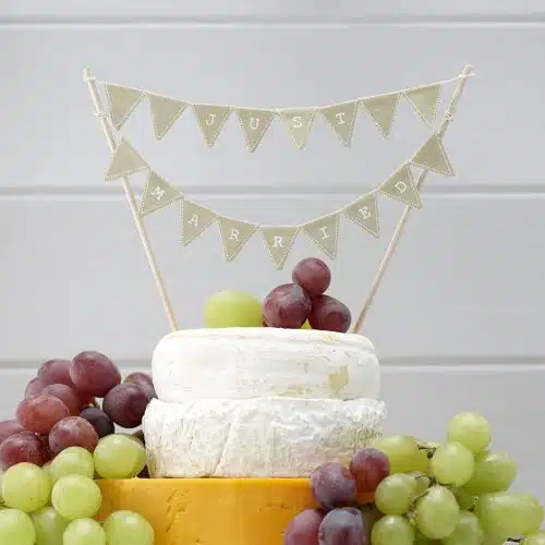 Just married cake bunting