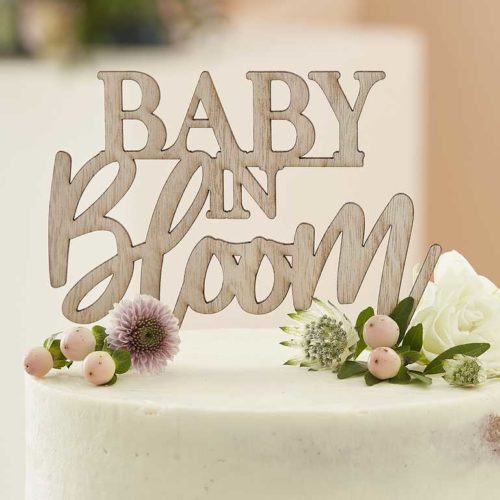 Cake topper wooden baby in bloom bij cake, bake & love 5