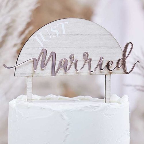 Cake topper just married bij cake, bake & love 4