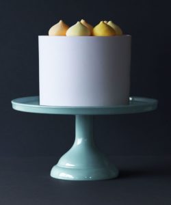 Allc taart standaard small vintage blue bij cake, bake & love 12