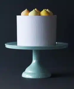 Allc taart standaard small vintage blue bij cake, bake & love 11 Allc taart standaard small vintage blue bij cake, bake & love 10