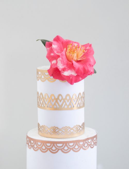 Crystal candy edible borders - number 2 rose gold bij cake, bake & love 7