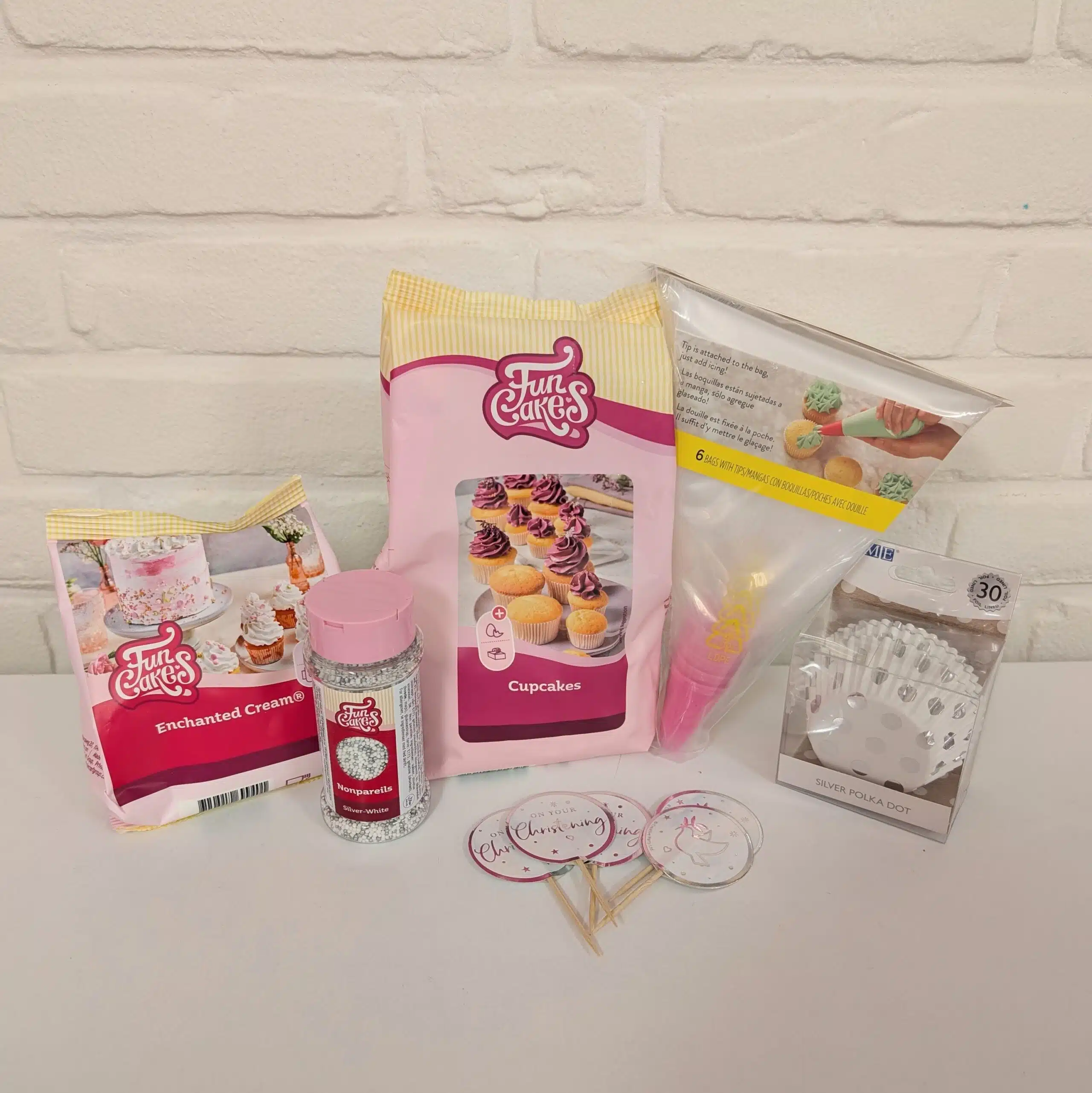 Doop cupcakes pakket zilver bij cake, bake & love 5 Doop cupcakes pakket zilver