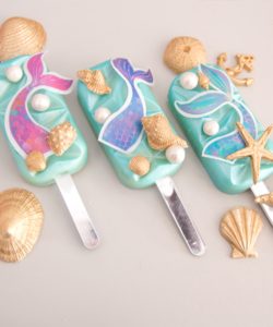 Crystal candy edible decorations - mermaid tail toppers large bij cake, bake & love 13