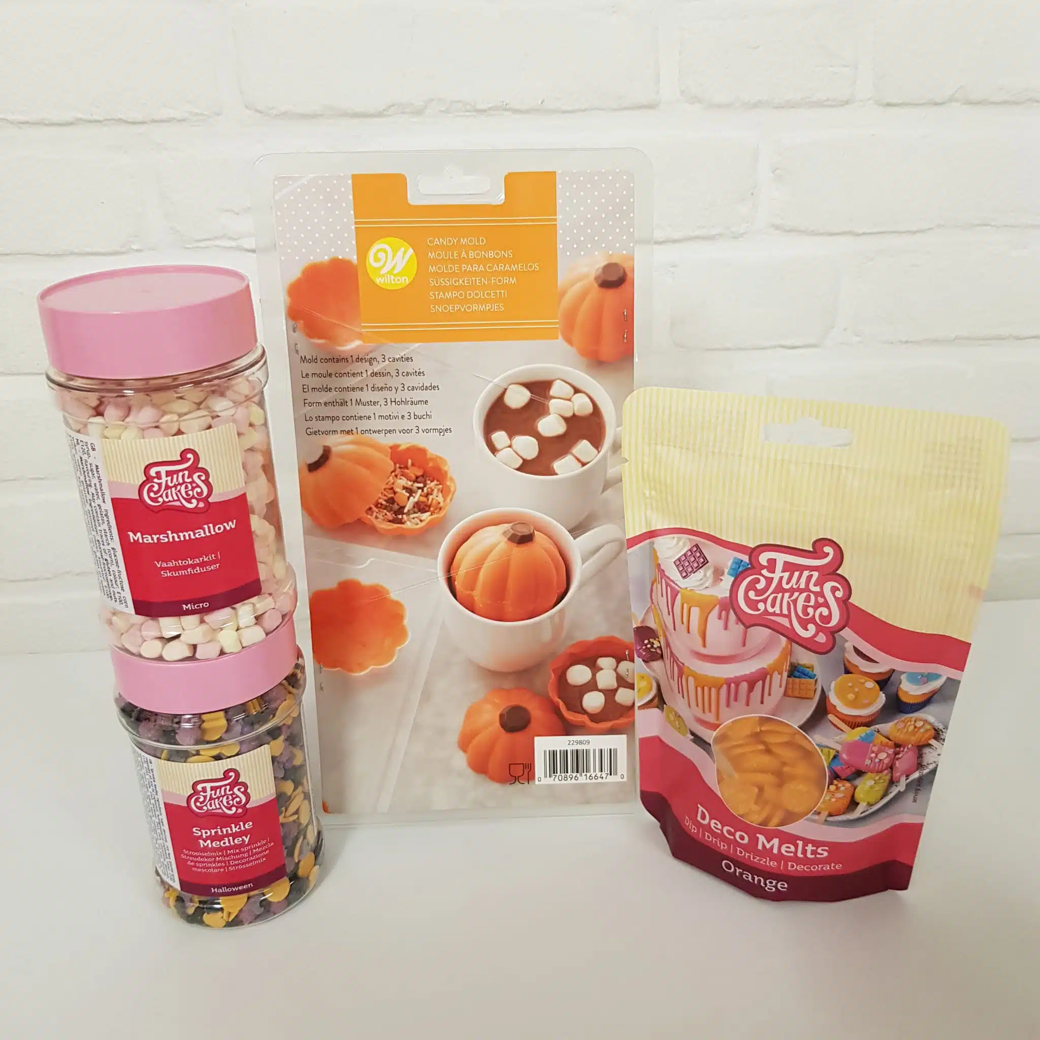 Halloween hot chocolate pumpkin bombs pakket bij cake, bake & love 5 Halloween hot chocolate pumpkin bombs pakket