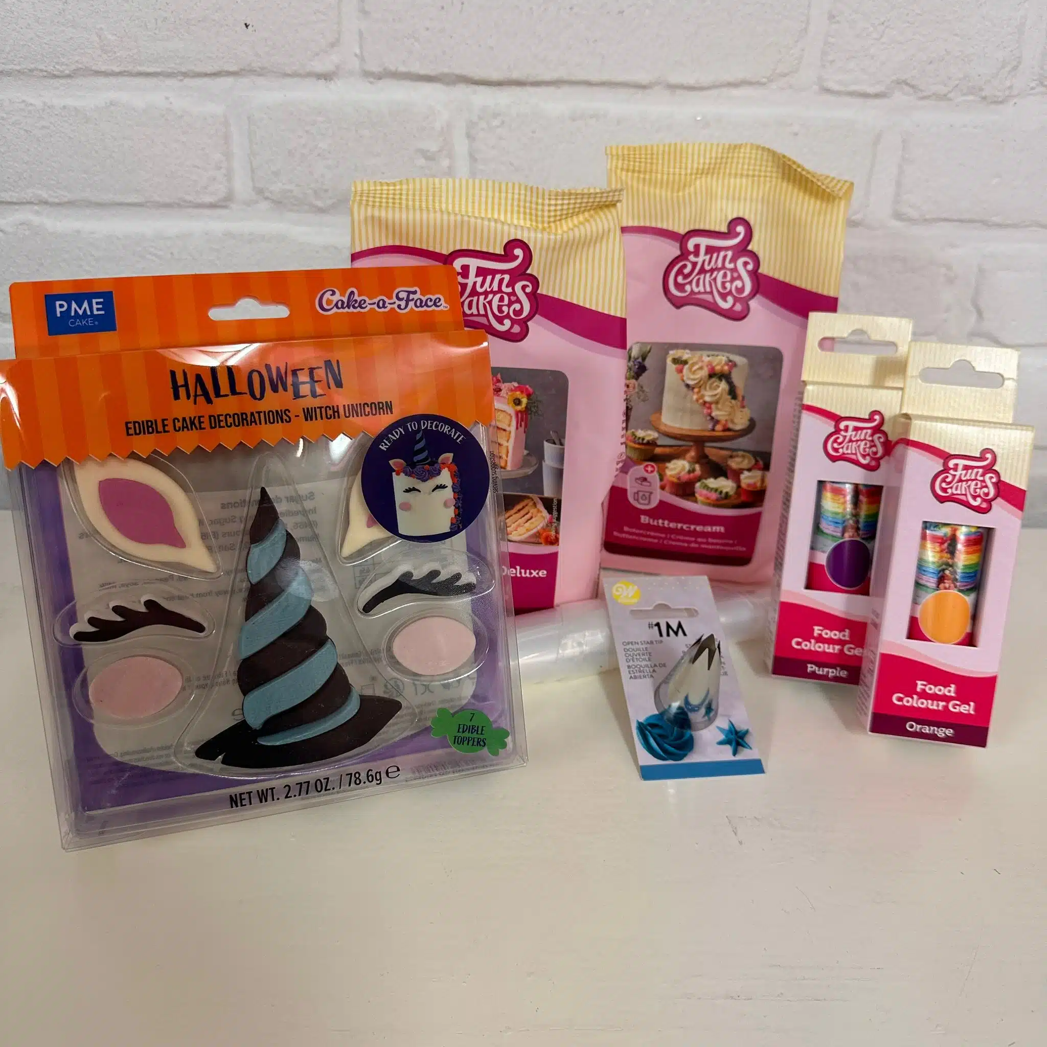 Halloween halloween unicorn taart pakket bij cake, bake & love 5 Halloween halloween unicorn taart pakket