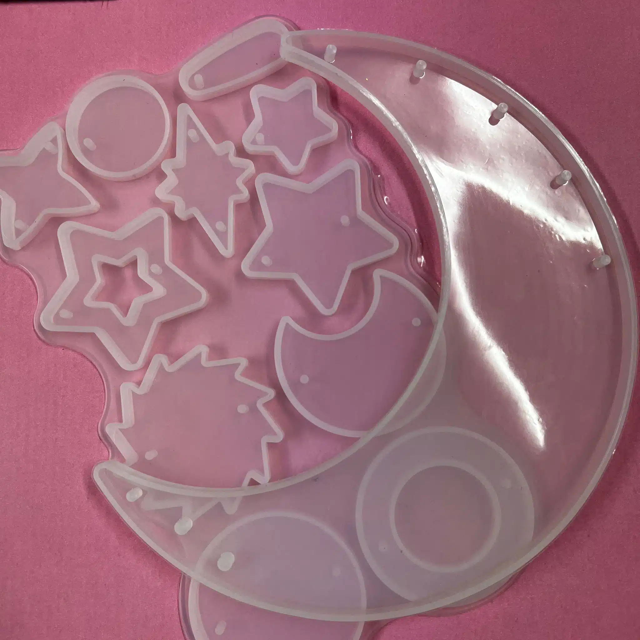 Easydrip mould set 2 maan en planeten bij cake, bake & love 5 Easydrip mould set 2 maan en planeten