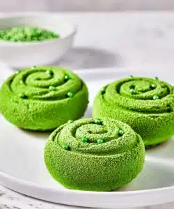 Alternative view of FunCakes Velvet Spray Green 100 ml