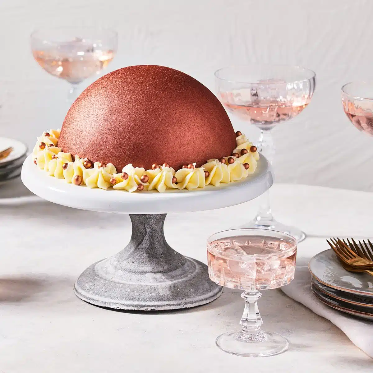 Funcakes metallic spray copper 100 ml bij cake, bake & love 6 Funcakes metallic spray copper 100 ml - afbeelding 2