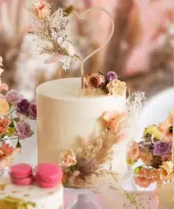 Alternative view of PartyDeco Wooden Cake Topper Hart 23 cm