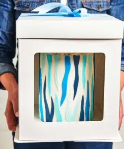 Alternative view of FunCakes Tall Cake Box 26 x 26 x 29,4 cm - Wit