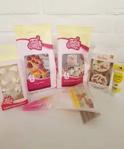 Paas Cupcakes Pakket met suikerkonijntjes